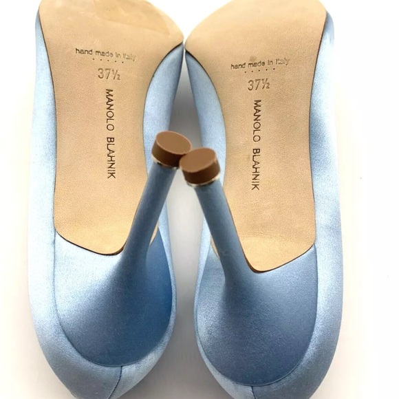 Manolo Blahnik Hangisi Crystal Buckle Pump - Picture 6 of 6